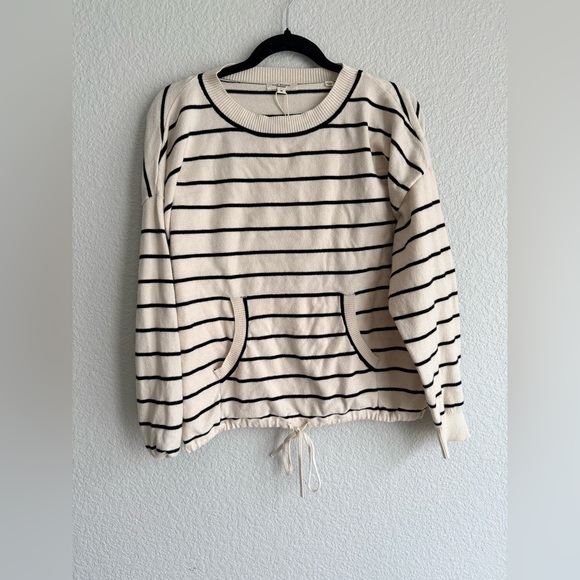 Max Studio Sweaters - Max Studio medium Cream and Black Striped Sweater with tie drawstring waist